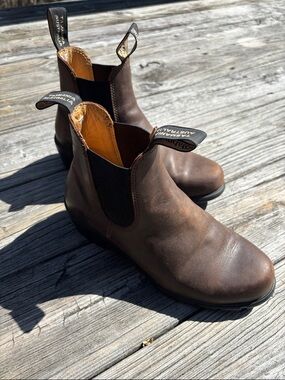 Blundstone heeled boots size 8.5 (EU 38.5) Brown